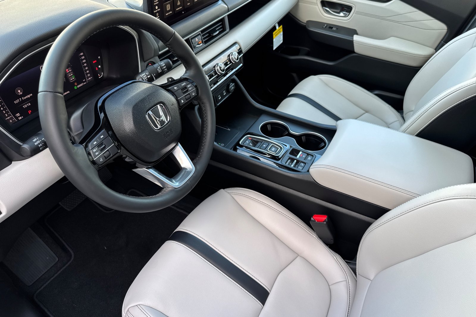 New 2026 Honda Pilot Touring image 10