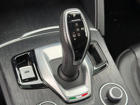 Used 2022 Alfa Romeo Stelvio Sprint image 20