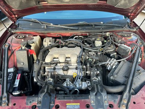 Used 2003 Pontiac Grand Prix SE w/ Equipment Group FWD image 29