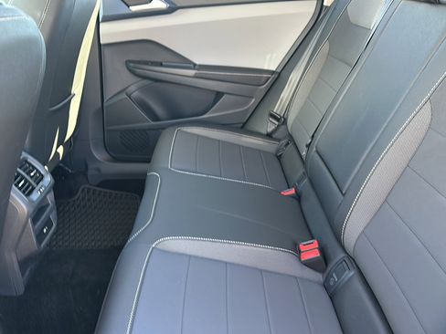 Used 2024 Volkswagen Taos SE w/ MDO Package image 18