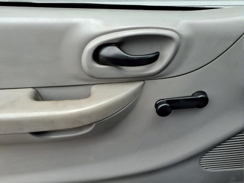 Used 2000 Ford F150 XL AWD/4WD image 9