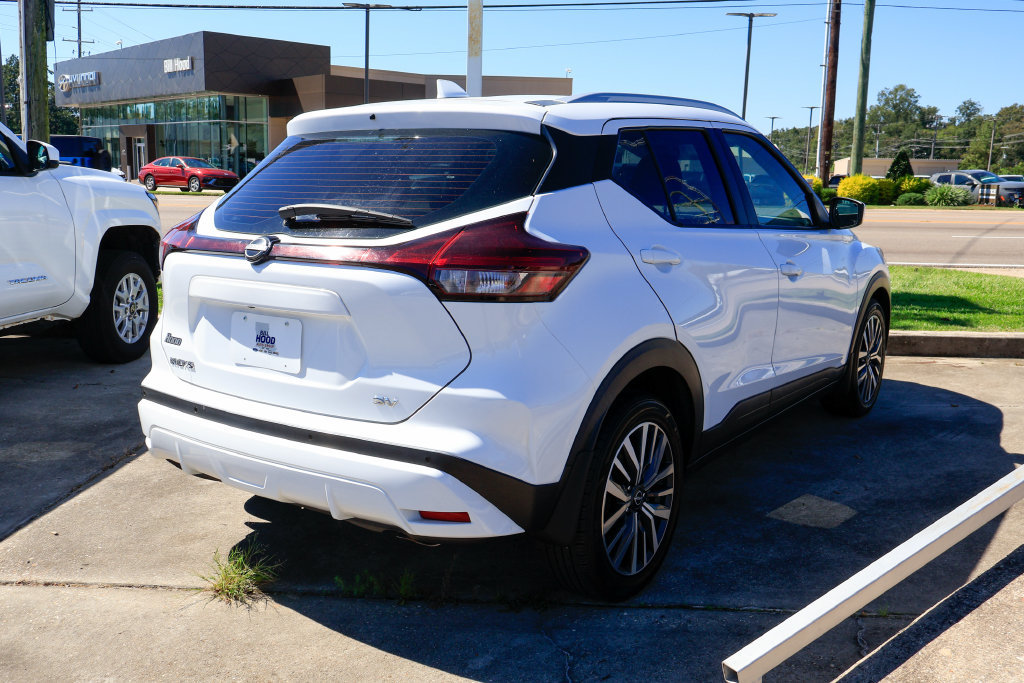 Used 2022 Nissan Kicks SV FWD image 7