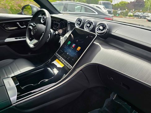 Used 2026 Mercedes-Benz GLC 300 4MATIC image 12