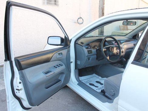 Used 2004 Mitsubishi Lancer ES image 18