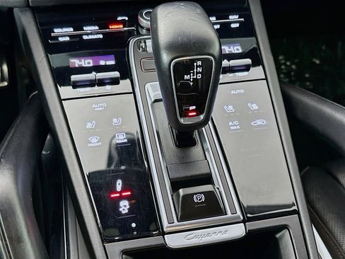 Used 2020 Porsche Cayenne Turbo AWD/4WD image 7