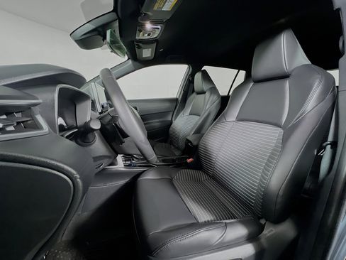 Used 2024 Toyota Corolla Cross AWD Hybrid image 11