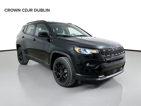 Used 2026 Jeep Compass Latitude AWD/4WD image 3