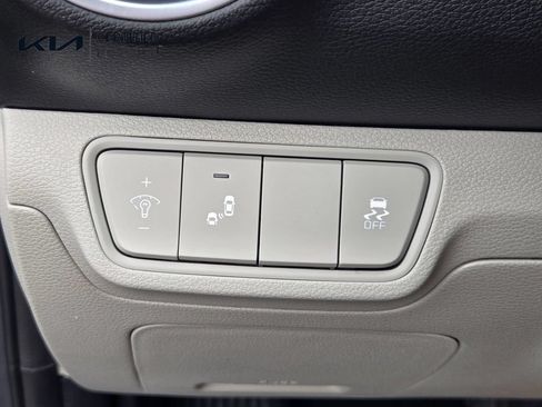 Certified 2023 Kia Forte LXS w/ LXS Technology Package FWD image 25