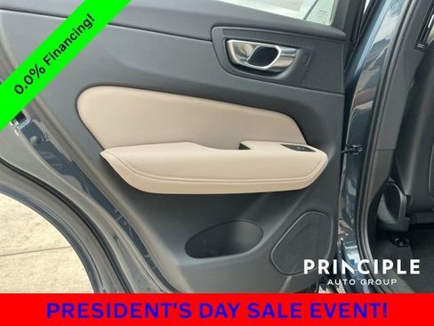 New 2026 Volvo XC60 B5 Plus w/ Protection Package Premier image 28