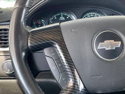 Used 2013 Chevrolet Tahoe LT image 22