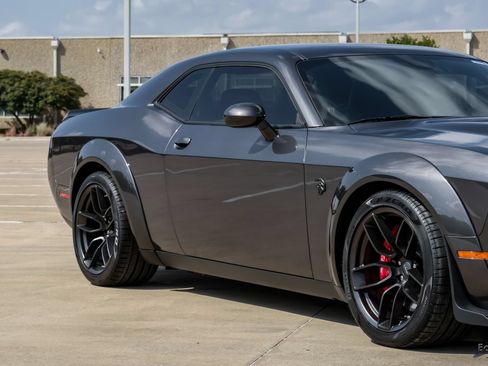 Used 2023 Dodge Challenger SRT Hellcat RWD image 25