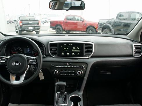 Used 2022 Kia Sportage LX image 30