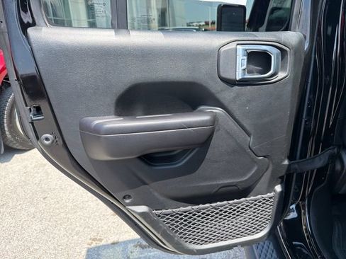 Used 2021 Jeep Gladiator Sport AWD/4WD image 36