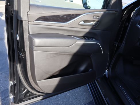 Used 2024 Cadillac Escalade Sport w/ LPO, ONYX Package AWD/4WD image 17