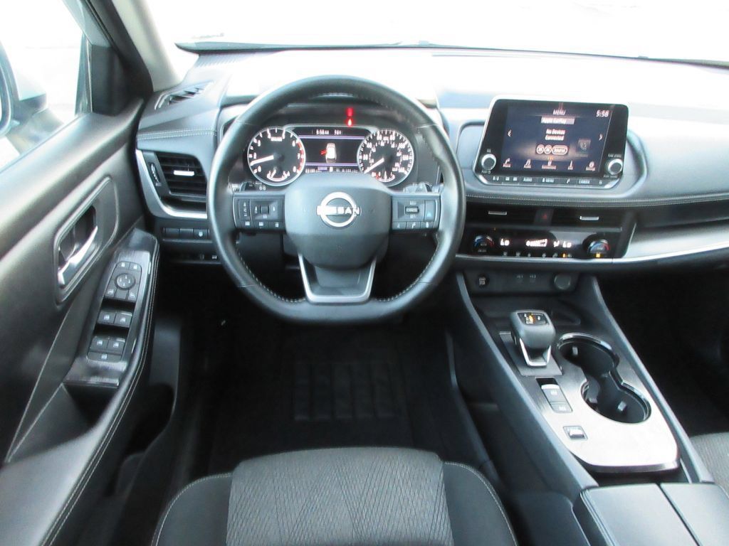 Used 2025 Nissan Rogue SV FWD image 14