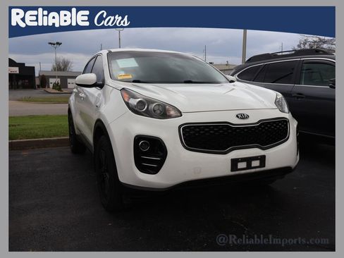Used 2019 Kia Sportage LX image 1
