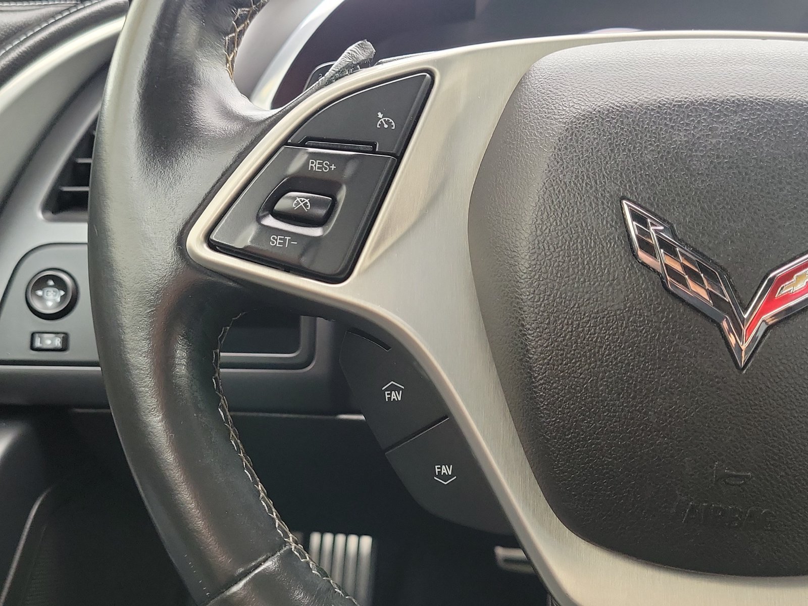 Used 2016 Chevrolet Corvette Stingray Coupe RWD image 22