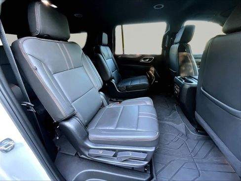 Used 2024 Chevrolet Suburban RST w/ Luxury Package AWD/4WD image 25