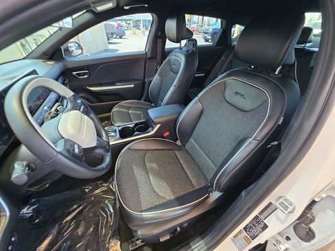 Used 2025 Kia K4 GT-Line FWD image 20