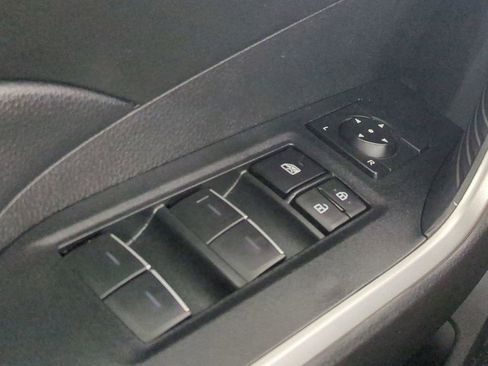 Used 2024 Toyota RAV4 XLE AWD/4WD image 29