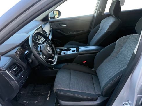 Used 2023 Nissan Rogue SV AWD/4WD image 10