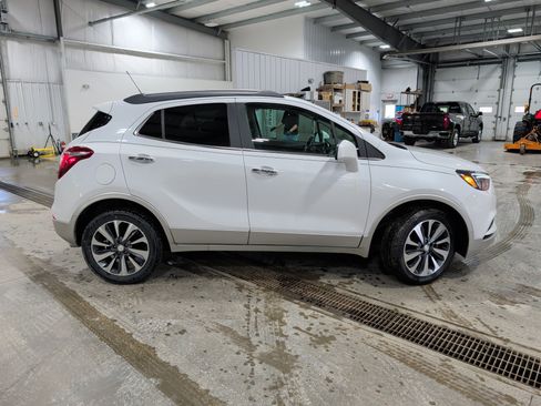 Used 2021 Buick Encore Preferred w/ Safety Package image 2