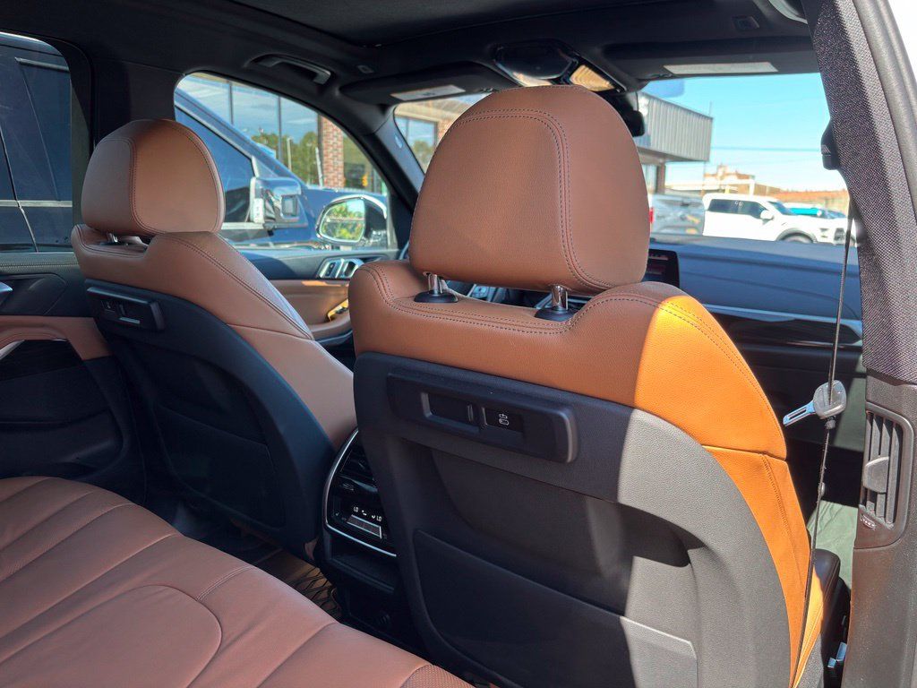 Used 2019 BMW X5 xDrive40i w/ Premium Package 2 AWD/4WD image 23