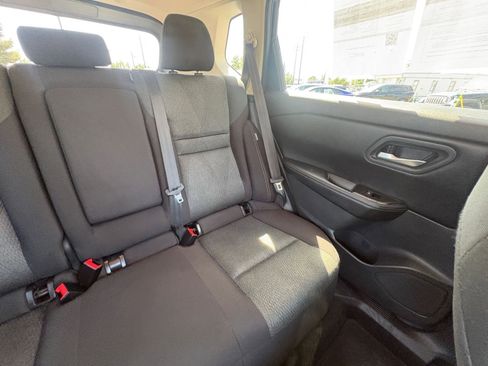 Used 2025 Nissan Rogue SV FWD image 39