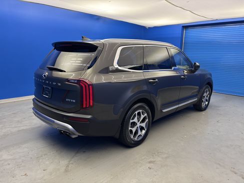 Used 2020 Kia Telluride EX AWD/4WD image 7