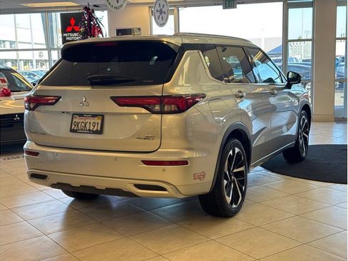 Used 2023 Mitsubishi Outlander SEL image 5