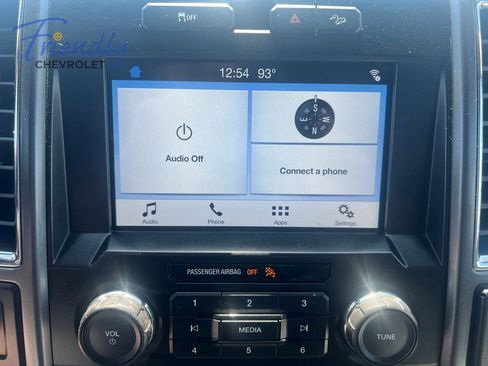 Used 2017 Ford F250 XLT w/ XLT Premium Package AWD/4WD image 8