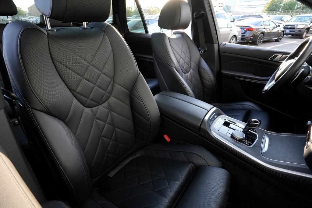 Used 2023 BMW X5 xDrive40i w/ Premium Package AWD/4WD image 34