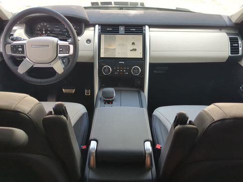 New 2026 Land Rover Discovery Limited Edition AWD/4WD image 16