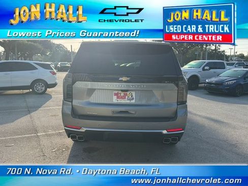 Used 2025 Chevrolet Suburban High Country AWD/4WD image 9