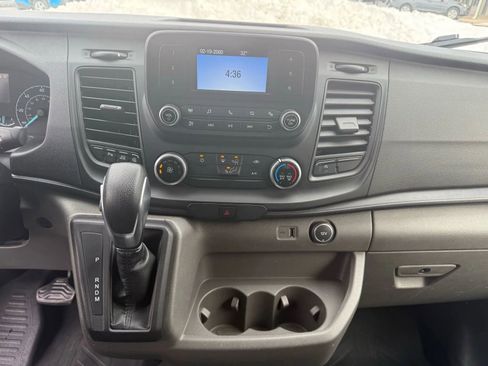 Used 2022 Ford Transit 250 Low Roof AWD image 22