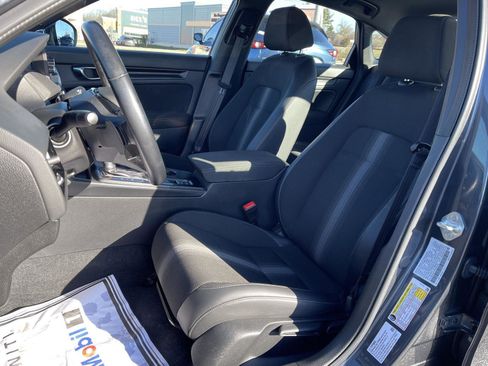 Used 2023 Honda Civic Sport image 13
