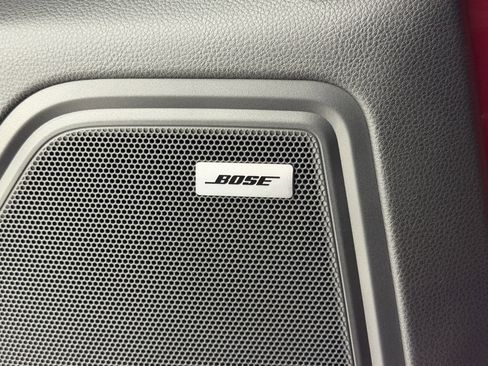 Certified 2024 Porsche Macan image 31