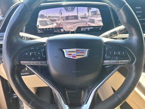 Certified 2022 Cadillac Escalade Premium Luxury w/ Performance Package AWD/4WD image 27