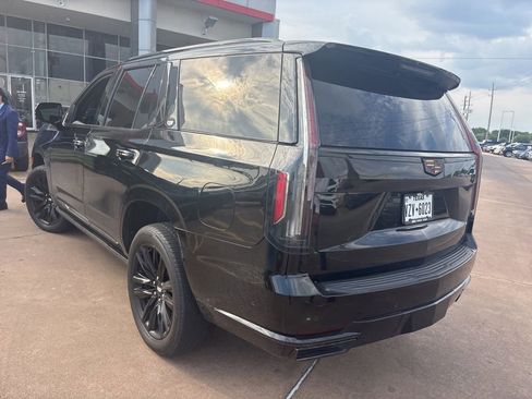 Used 2022 Cadillac Escalade Sport Platinum RWD image 2