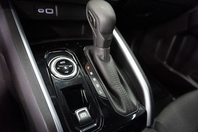 Used 2024 Chevrolet Colorado W/T w/ WT Convenience Package II AWD/4WD image 13