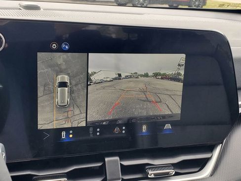 New 2026 Chevrolet Equinox LT w/ Convenience Package II AWD/4WD image 21