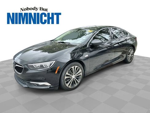 Used 2018 Buick Regal Essence FWD image 1