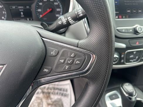 Used 2020 Chevrolet Equinox LS image 5