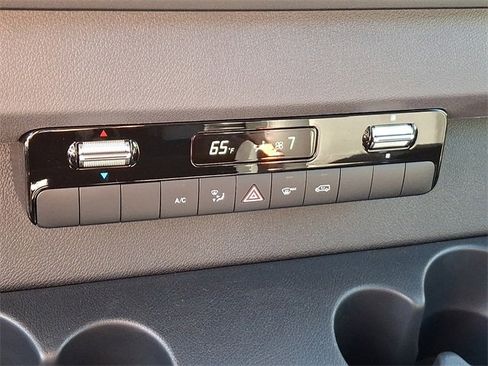 Used 2025 Mercedes-Benz Sprinter 2500 image 15