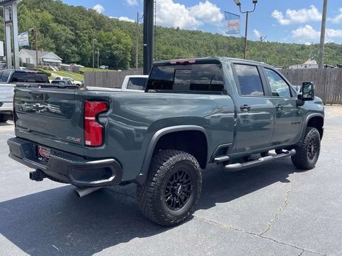 Certified 2026 Chevrolet Silverado 2500 ZR2 w/ LPO, Dark Essentials Package AWD/4WD image 4
