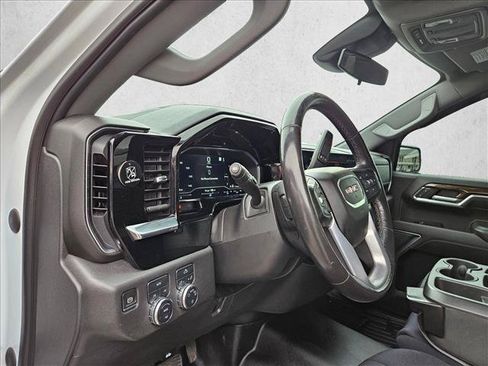 Used 2022 GMC Sierra 1500 SLE AWD/4WD image 9