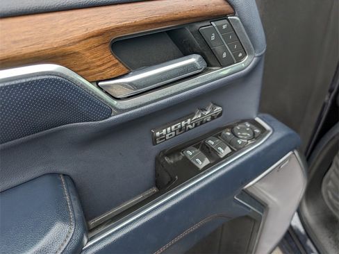 Used 2022 Chevrolet Silverado 1500 High Country w/ Z71 Off-Road Package image 11