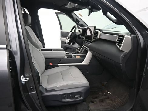 Used 2026 Toyota Tundra Limited AWD/4WD image 17