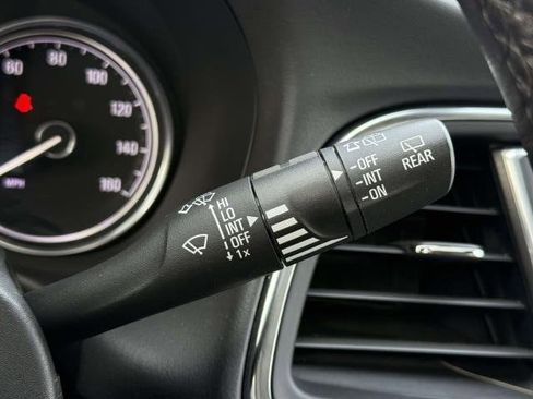 Used 2021 Buick Enclave Essence w/ Sport Touring Edition image 27