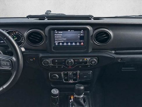 Used 2021 Jeep Gladiator Sport AWD/4WD image 20